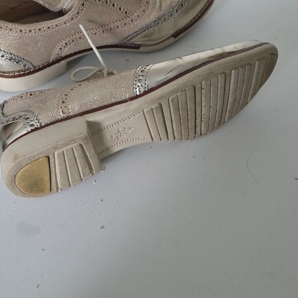 COLE HAAN | Skylar Oxford shoes gold metallic SZ 7.5B - Picture 4 of 5